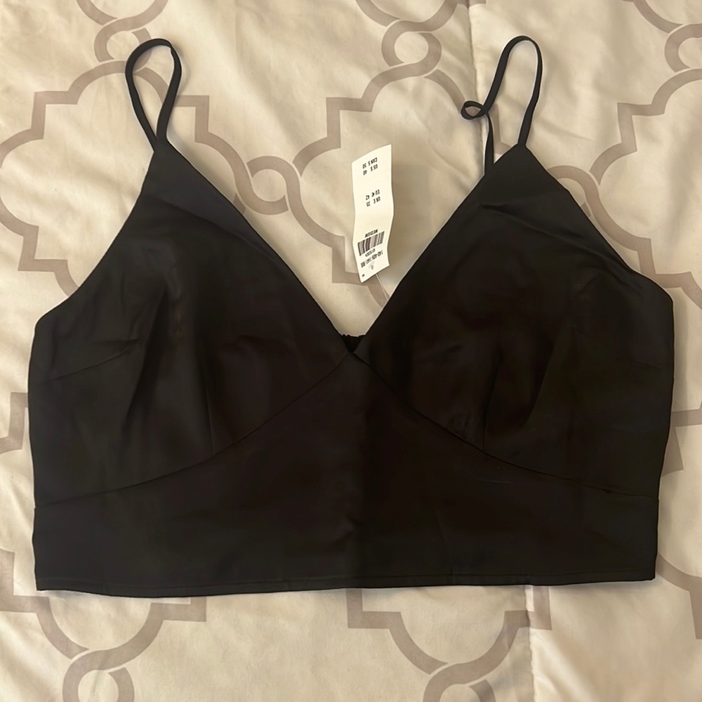 Abercrombie and Fitch black silk crop cami size med new w tags